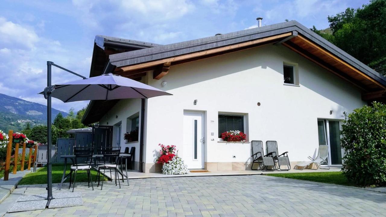 A&G Apartment Aosta - Elegante Casa 100 Mq Su Due Piani Con Wi-Fi-Giardino-Parcheggio Екстер'єр фото