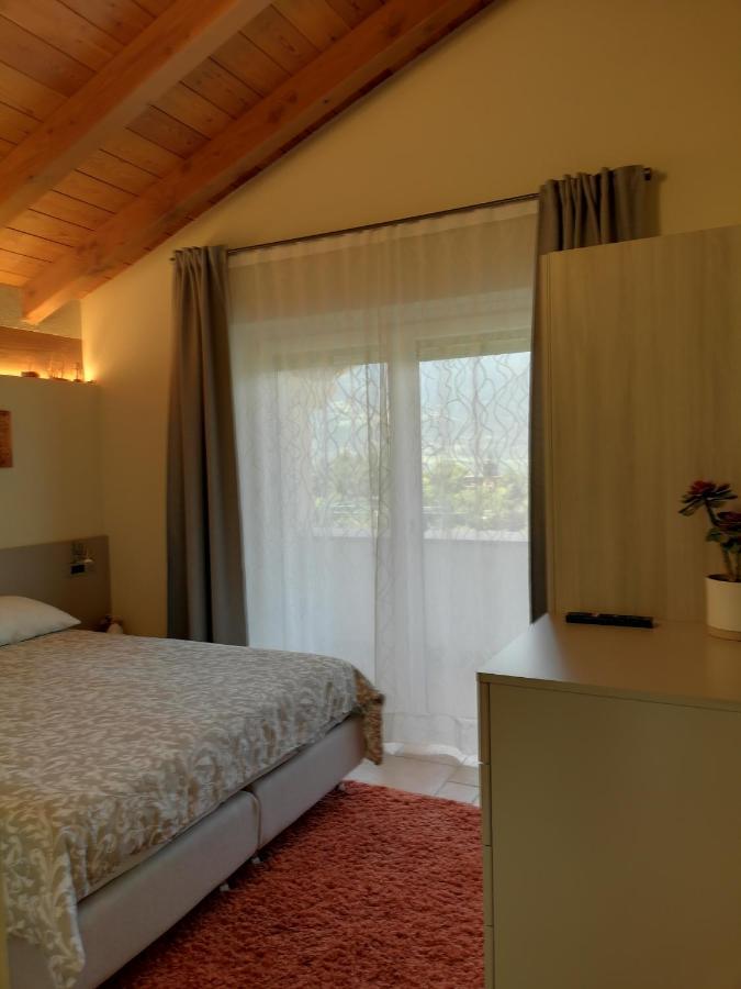 A&G Apartment Aosta - Elegante Casa 100 Mq Su Due Piani Con Wi-Fi-Giardino-Parcheggio Екстер'єр фото