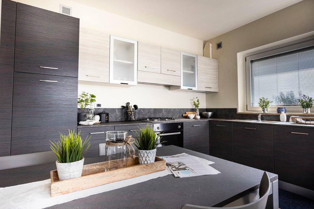 A&G Apartment Aosta - Elegante Casa 100 Mq Su Due Piani Con Wi-Fi-Giardino-Parcheggio Екстер'єр фото