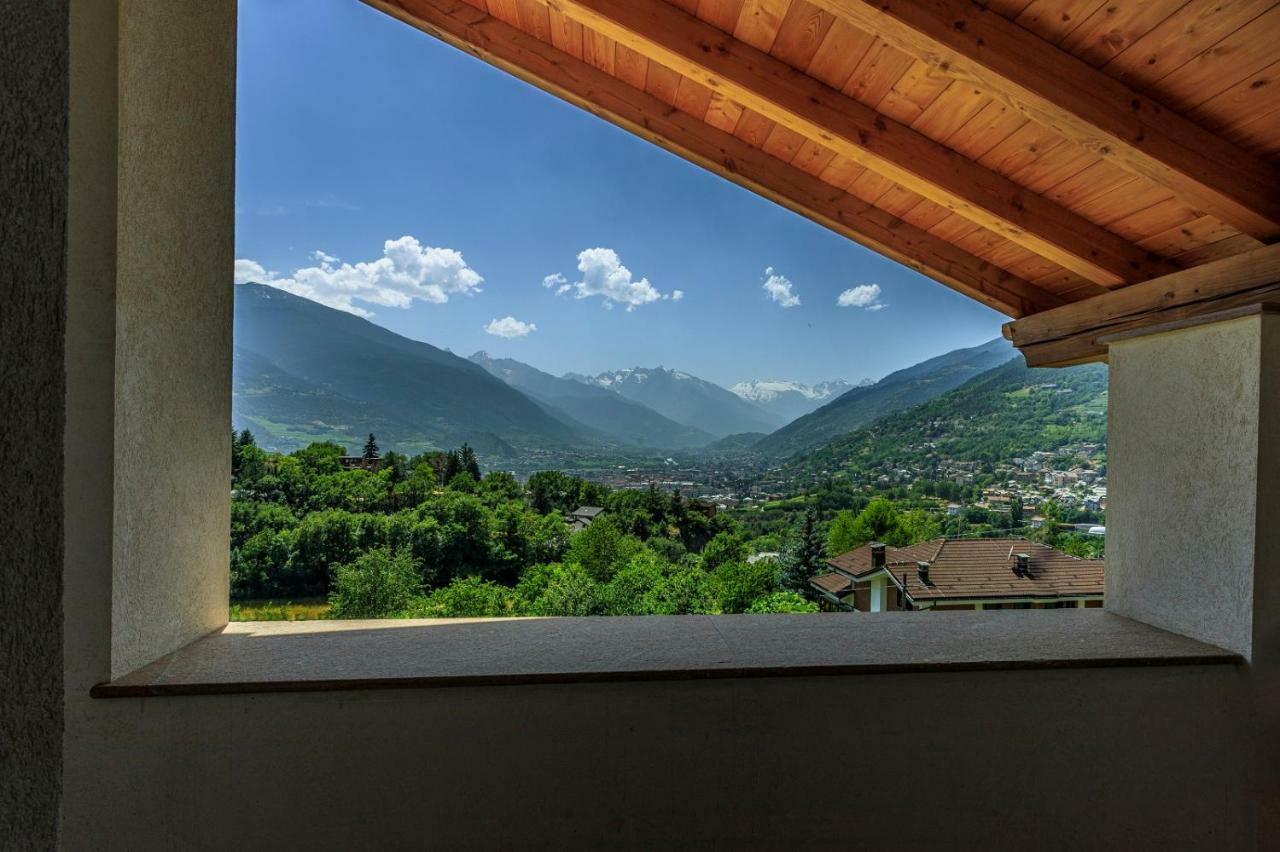 A&G Apartment Aosta - Elegante Casa 100 Mq Su Due Piani Con Wi-Fi-Giardino-Parcheggio Екстер'єр фото